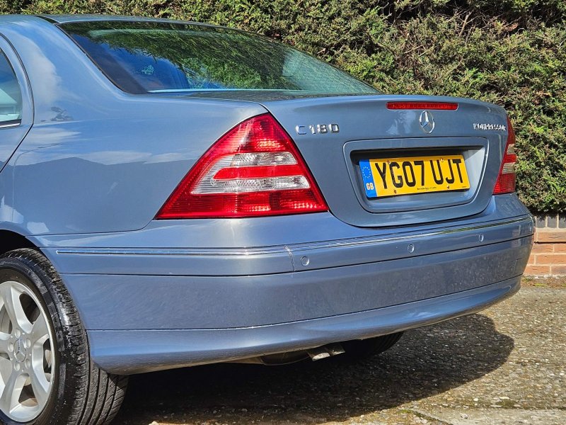 MERCEDES-BENZ C CLASS
