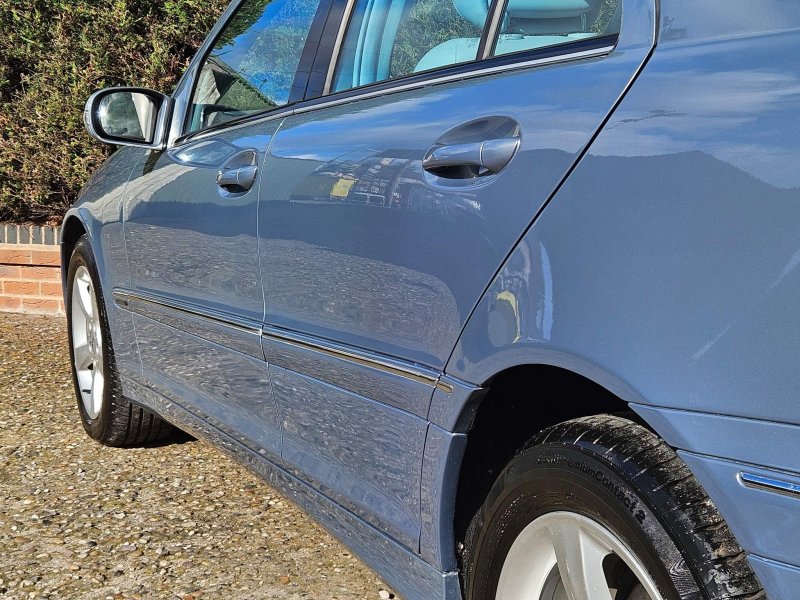 MERCEDES-BENZ C CLASS