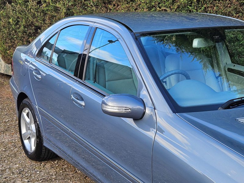 MERCEDES-BENZ C CLASS