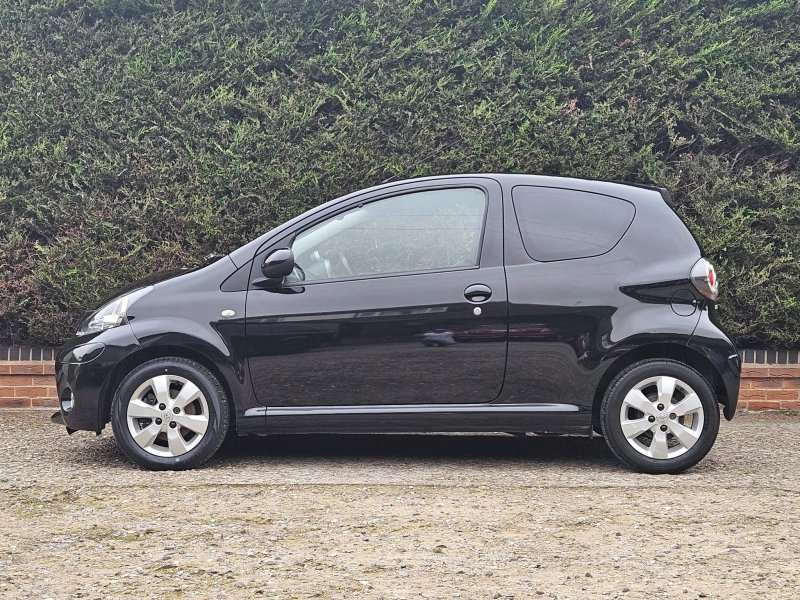 TOYOTA AYGO