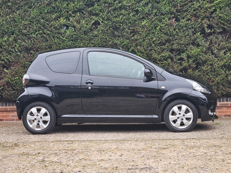 TOYOTA AYGO