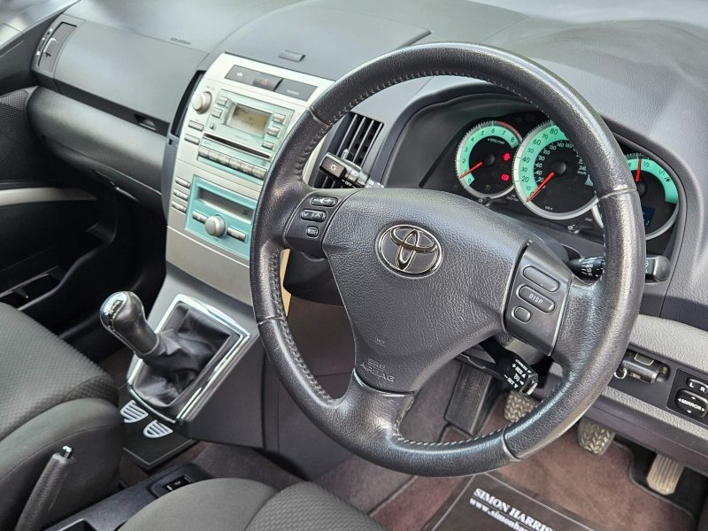TOYOTA COROLLA VERSO