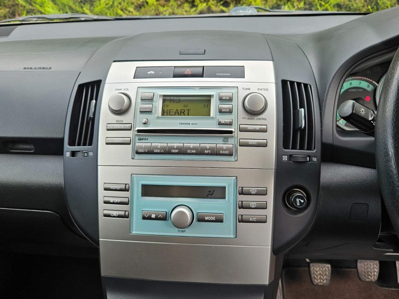 TOYOTA COROLLA VERSO