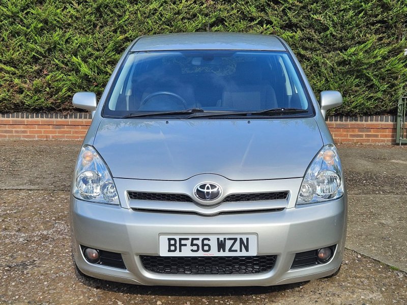 TOYOTA COROLLA VERSO