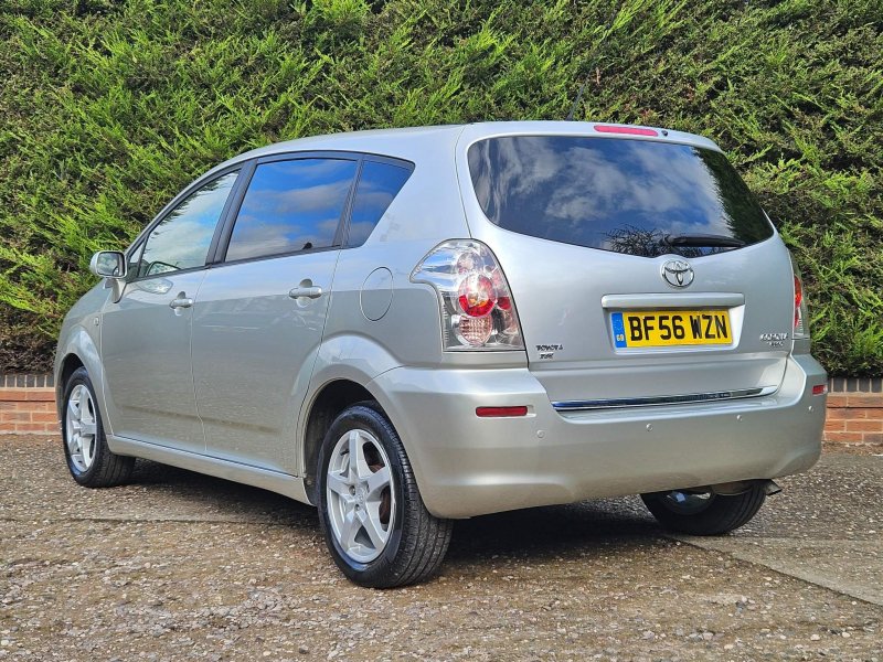 TOYOTA COROLLA VERSO