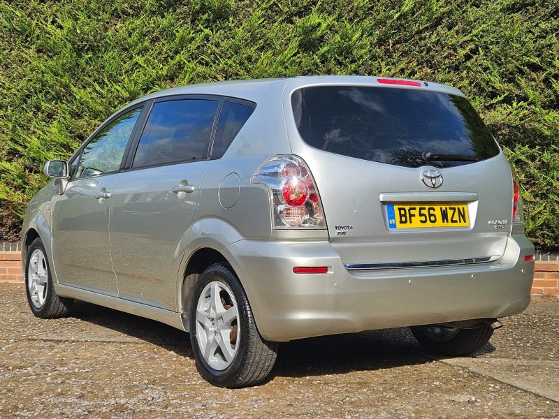 TOYOTA COROLLA VERSO