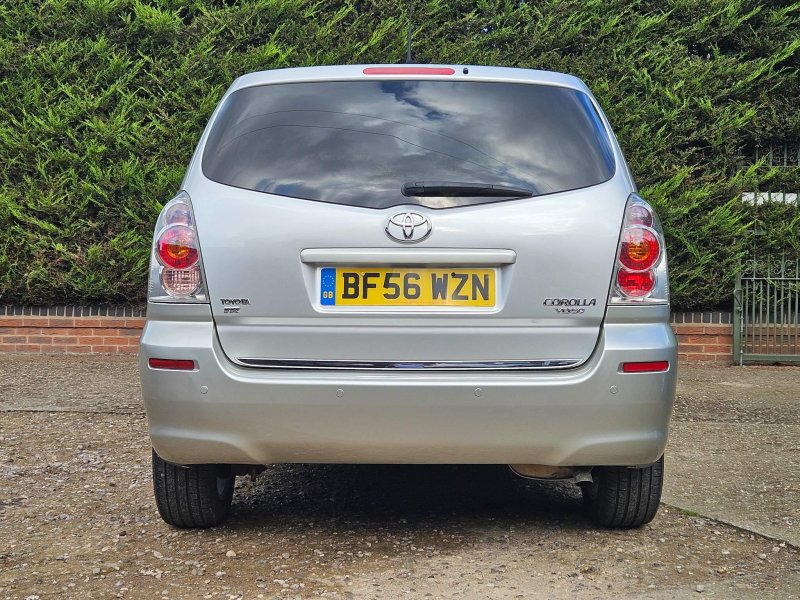 TOYOTA COROLLA VERSO