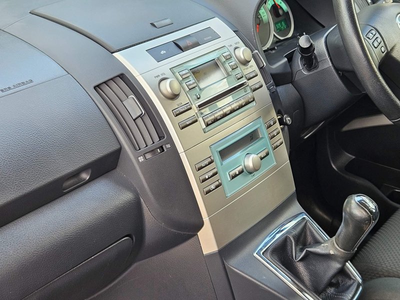 TOYOTA COROLLA VERSO