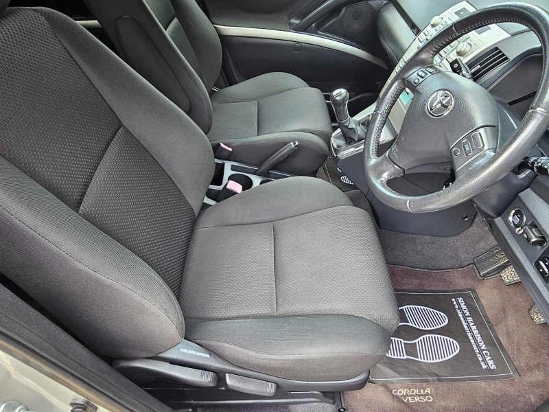 TOYOTA COROLLA VERSO