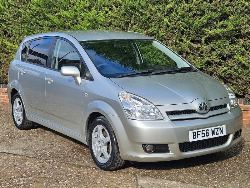 TOYOTA COROLLA VERSO
