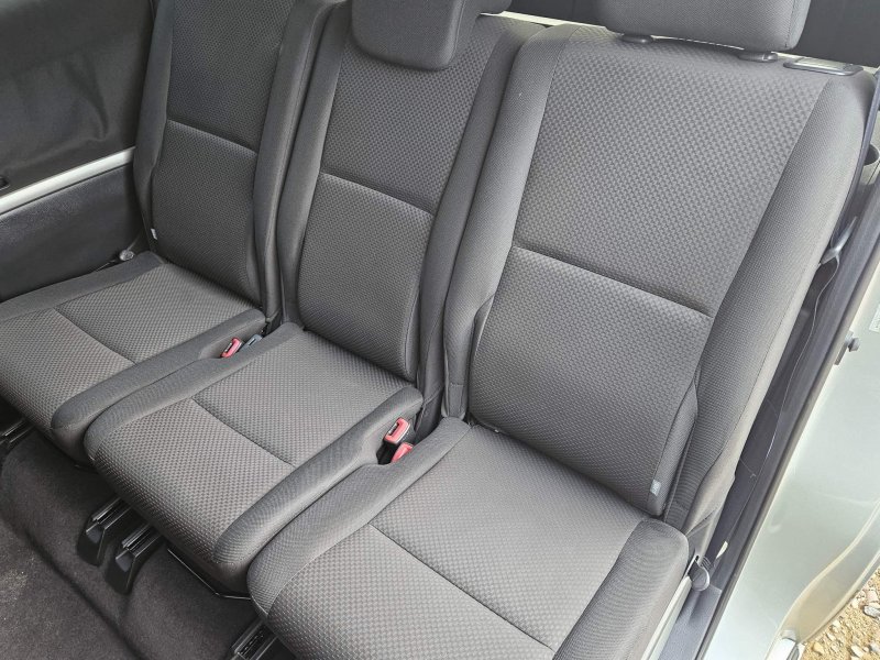 TOYOTA COROLLA VERSO