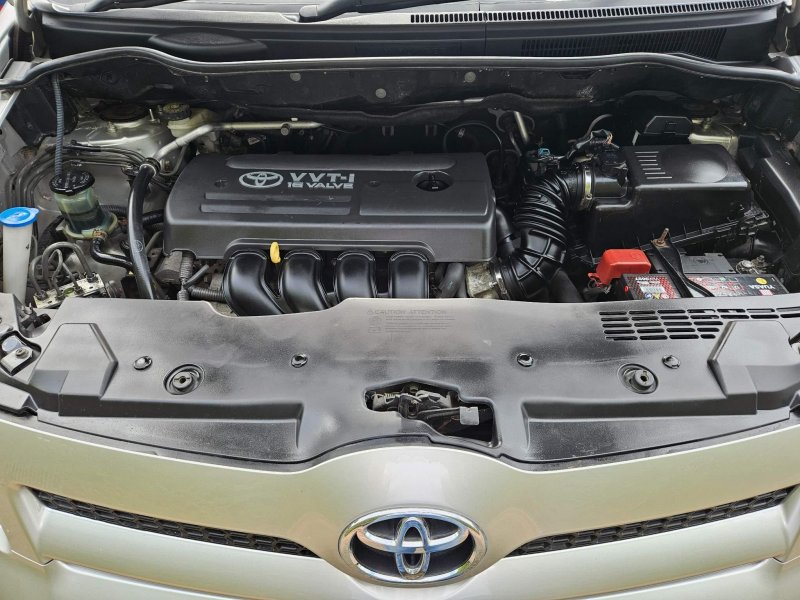 TOYOTA COROLLA VERSO