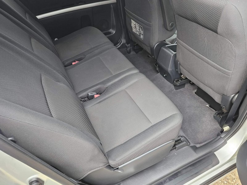 TOYOTA COROLLA VERSO