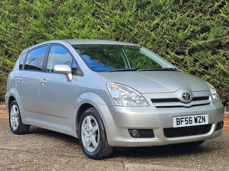 TOYOTA COROLLA VERSO