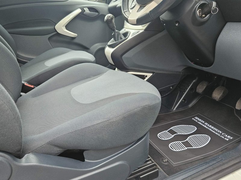 FORD KA