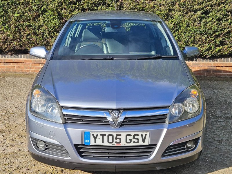 VAUXHALL ASTRA
