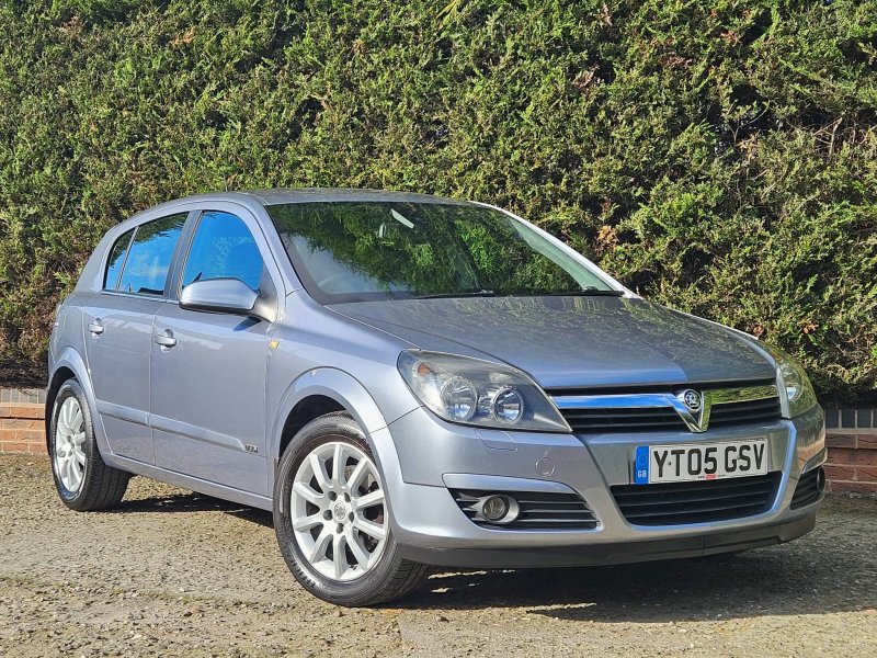 VAUXHALL ASTRA