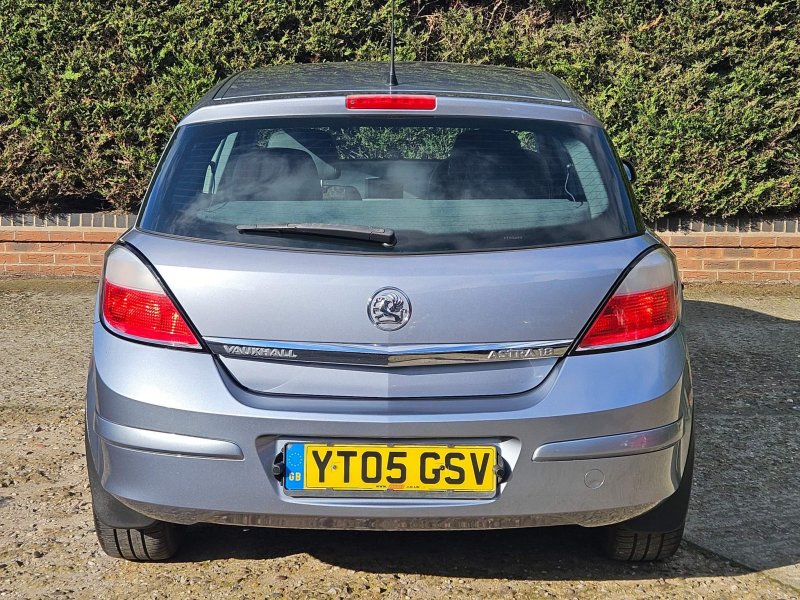 VAUXHALL ASTRA