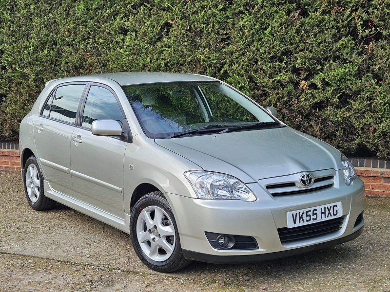 TOYOTA COROLLA