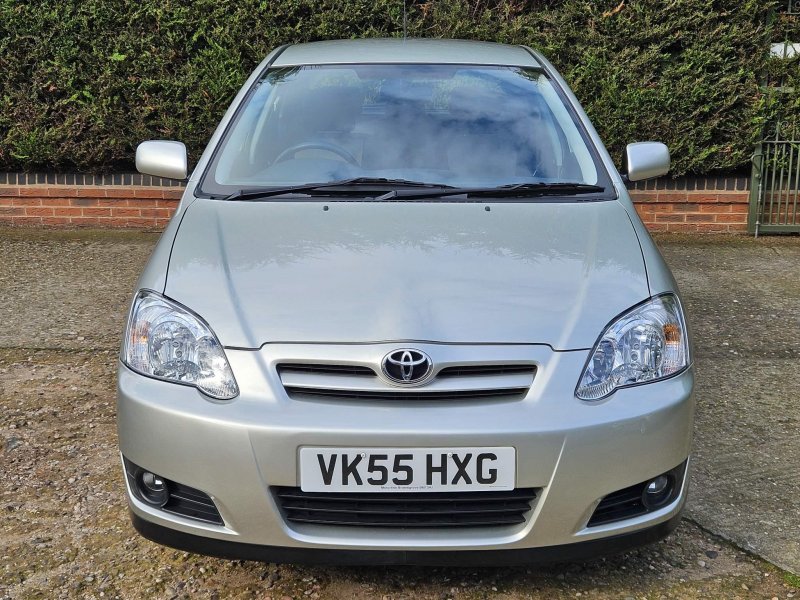 TOYOTA COROLLA