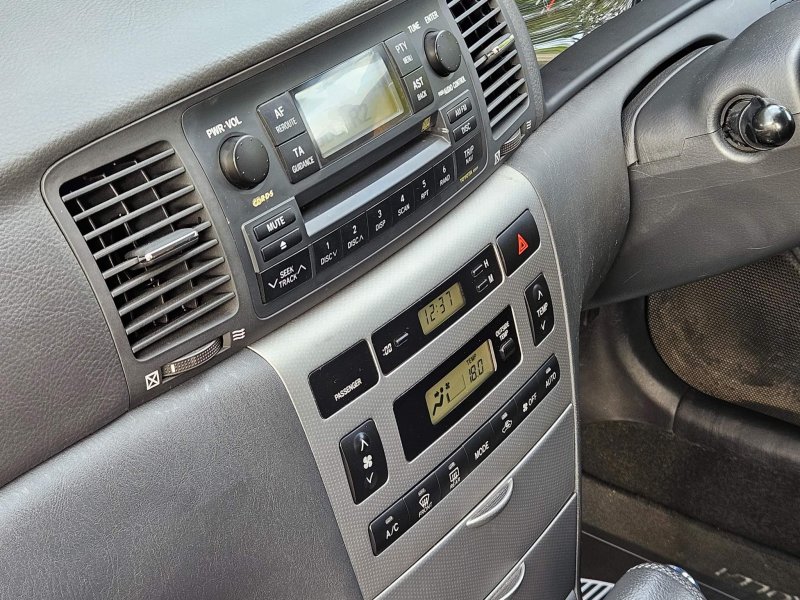 TOYOTA COROLLA