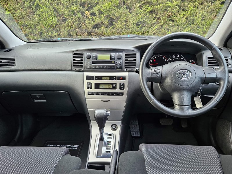 TOYOTA COROLLA