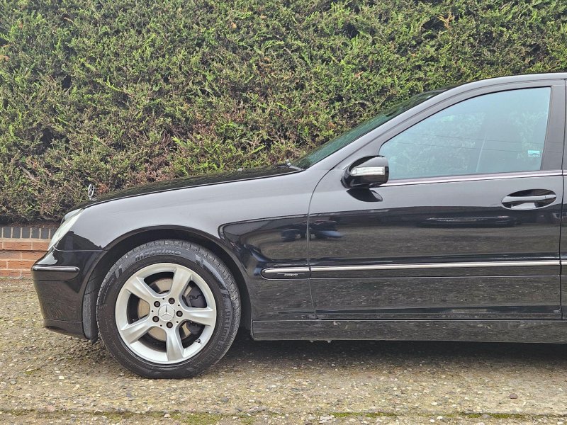 MERCEDES-BENZ C CLASS