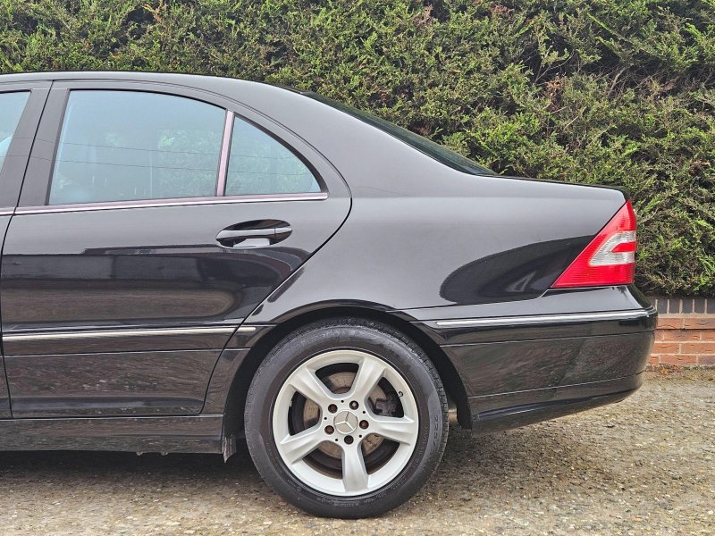 MERCEDES-BENZ C CLASS