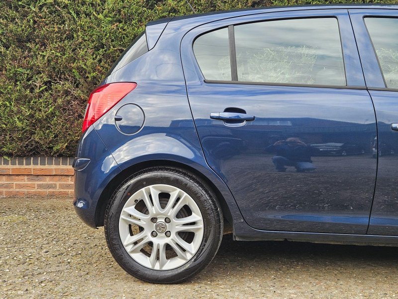 VAUXHALL CORSA
