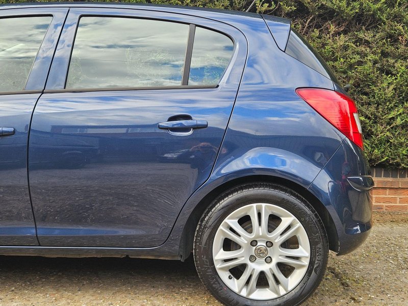 VAUXHALL CORSA
