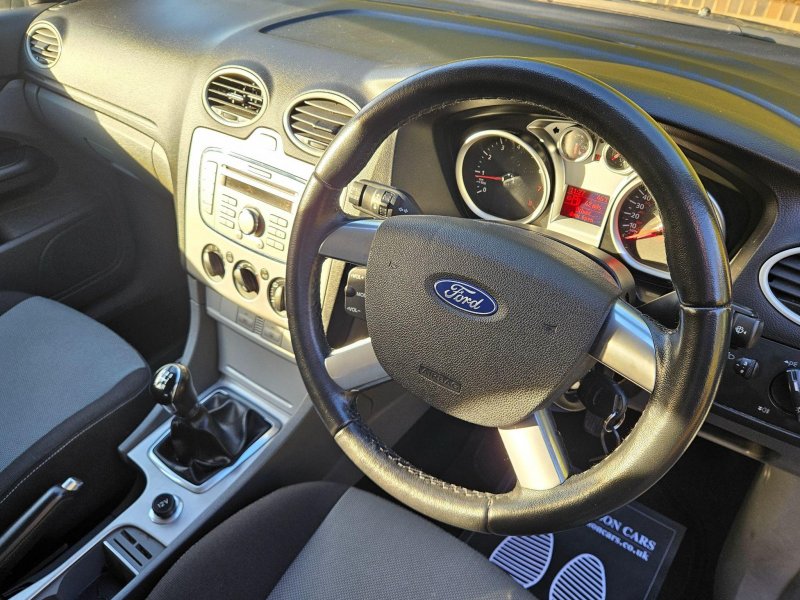 FORD FOCUS