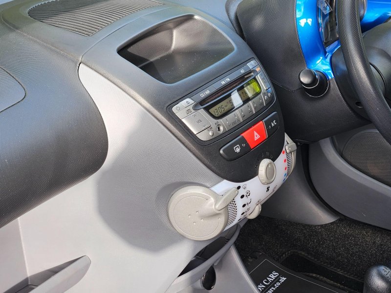 TOYOTA AYGO