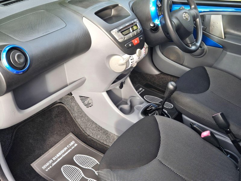 TOYOTA AYGO