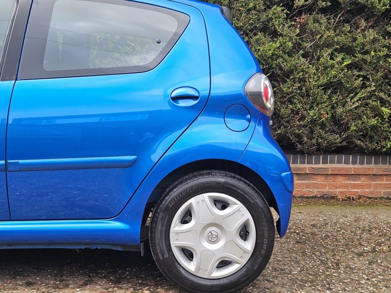 TOYOTA AYGO
