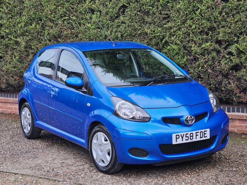 TOYOTA AYGO