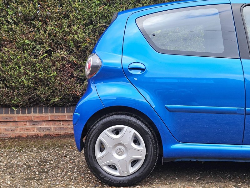 TOYOTA AYGO