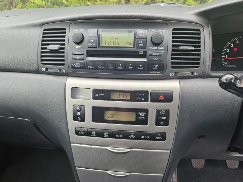 TOYOTA COROLLA
