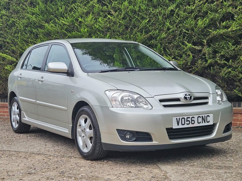 TOYOTA COROLLA