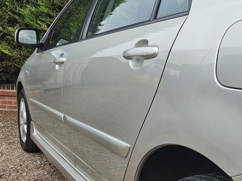 TOYOTA COROLLA