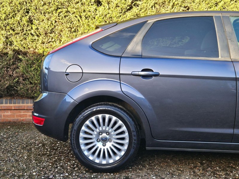 FORD FOCUS
