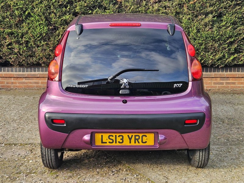 PEUGEOT 107