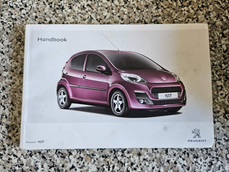 PEUGEOT 107
