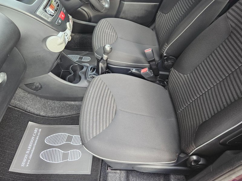 PEUGEOT 107