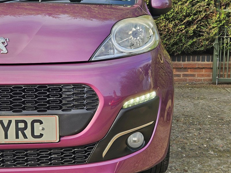PEUGEOT 107