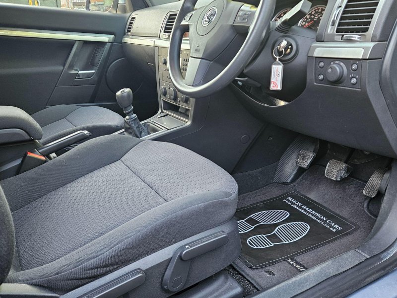 VAUXHALL VECTRA
