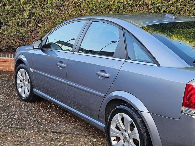 VAUXHALL VECTRA