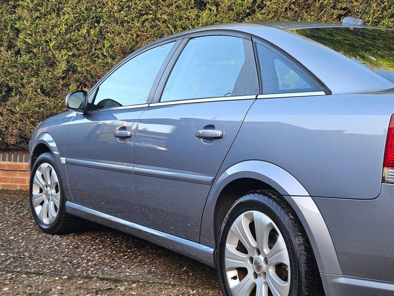 VAUXHALL VECTRA