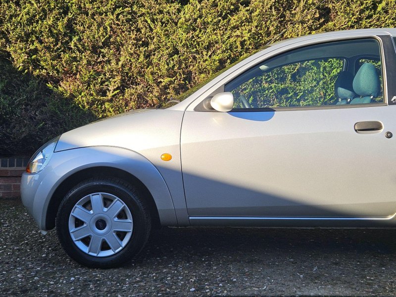 FORD KA