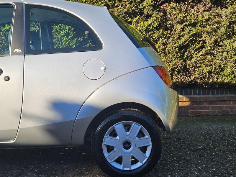 FORD KA