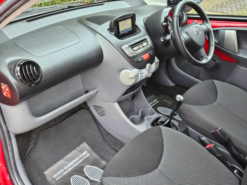 TOYOTA AYGO